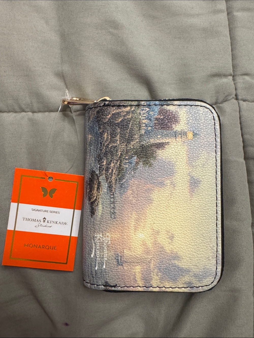 Thomas Kinkade Scenic Pastel Blue and Cream Zip Card Wallet